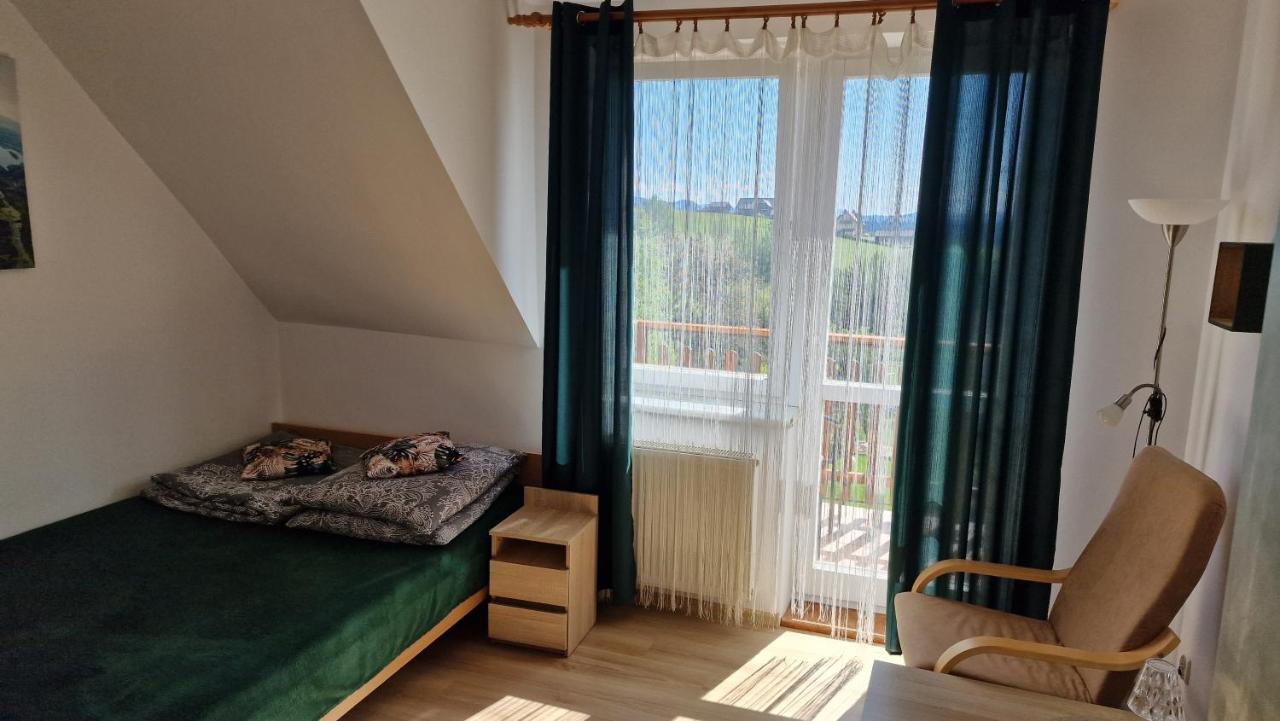 Pokój z balkonem · zielony – zdjęcie 1 z 5