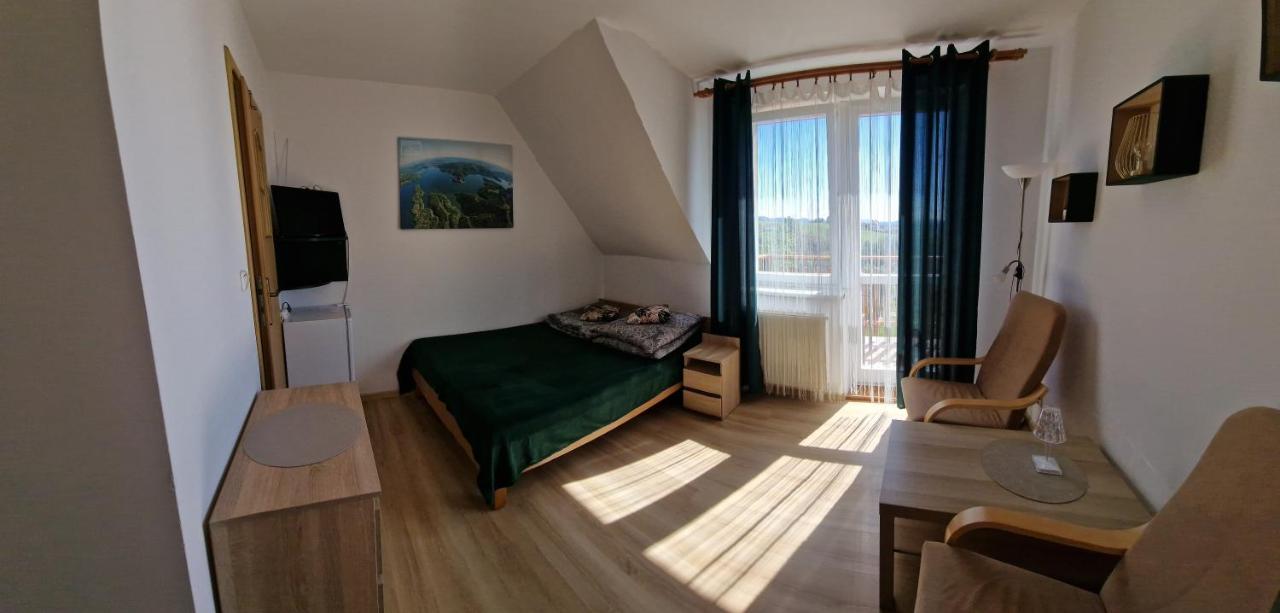 Pokój z balkonem · zielony – zdjęcie 4 z 5